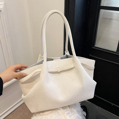 Suede Women'S New Autumn and Winter High-End Niche Design Large-Capacity Commuter Retro Handbag Perfect Mom a Fordable for Work Cute Work Suede Adjustable Strap Bucket Crossbody Purse Fall Handbag 2025 Large Capacity Women'S Bucket